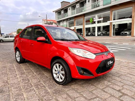 FORD FIESTA 1.6 ROCAM 8V FLEX 4P MANUAL FORD FIESTA 1.6 ROCAM 8V FLEX 4P MANUAL